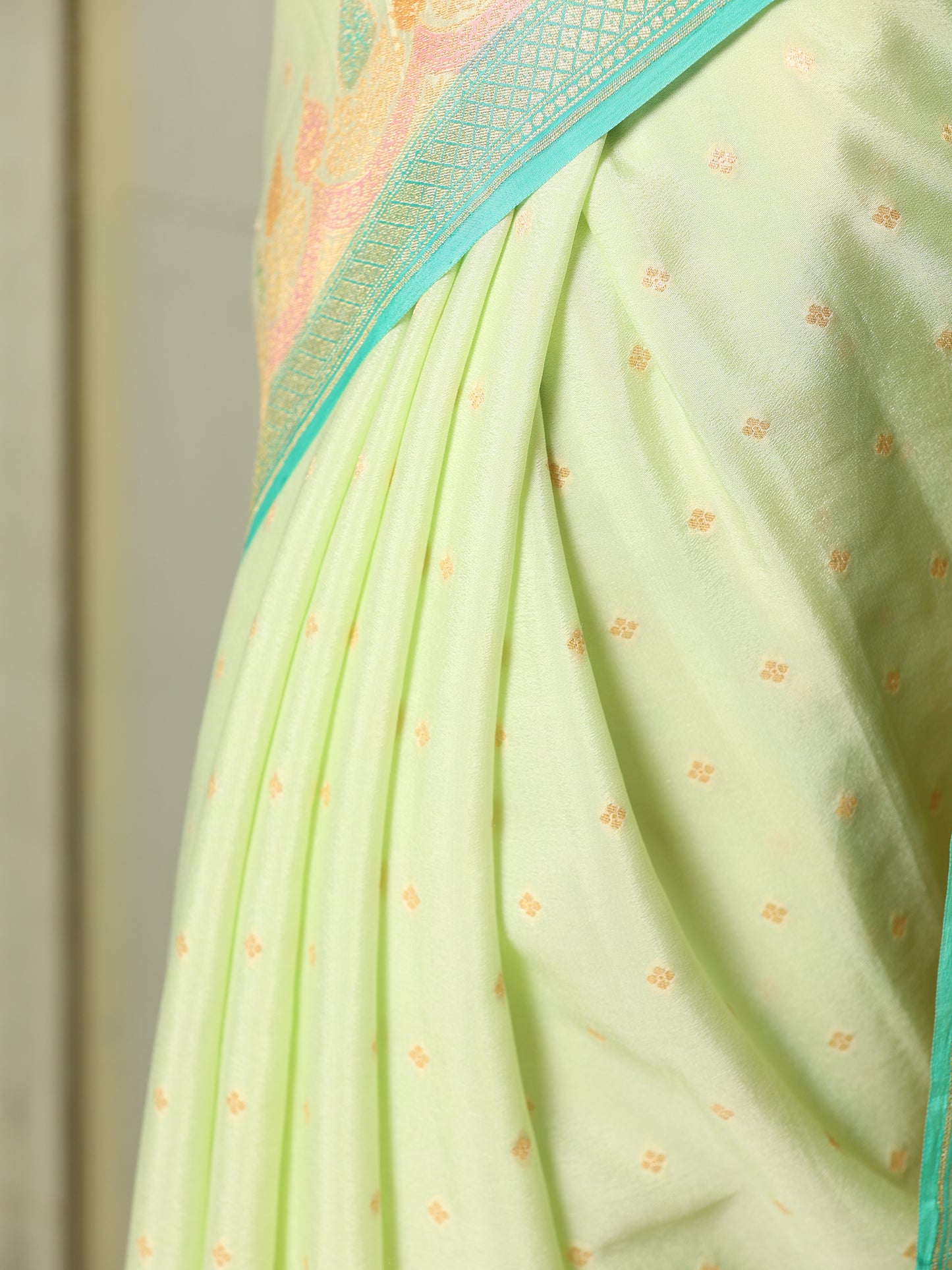 Banarasi crepe multi-dye border saree