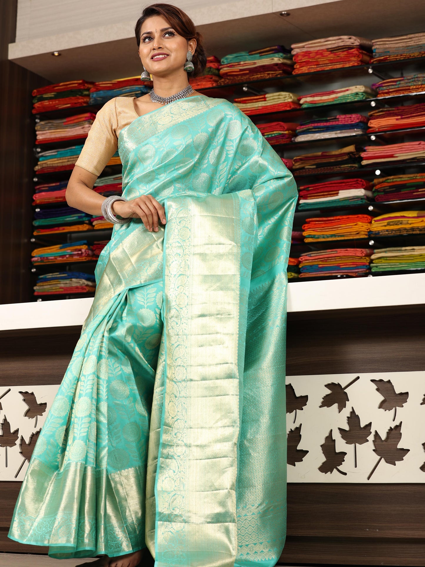 Zari weaving handloom silk saree